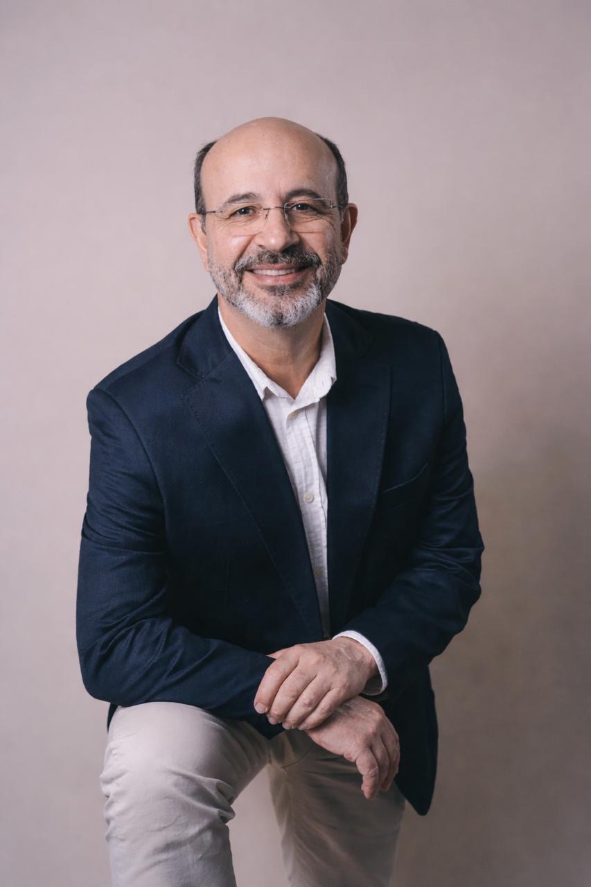 Dr. Saint Clair — Dentista Estético em Moema
